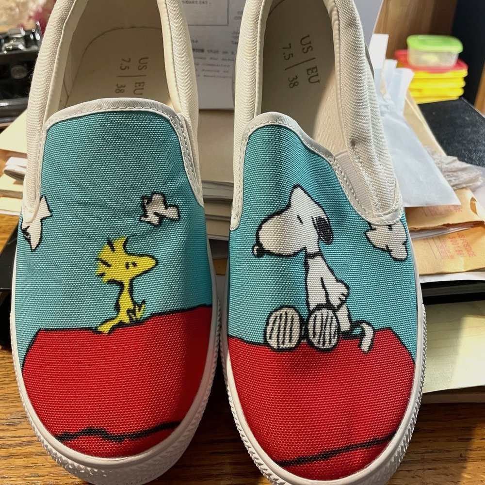 snoopy/woodstock  slip on womens sneakers